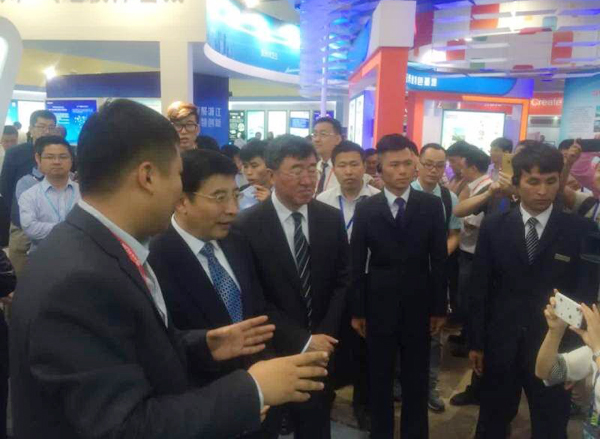 中煤集团参展首届软博会受到苗圩部长的高度关注
