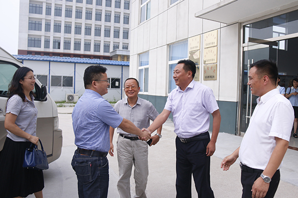 热烈欢迎柳州市领导一行莅临中煤集团进行参观考察